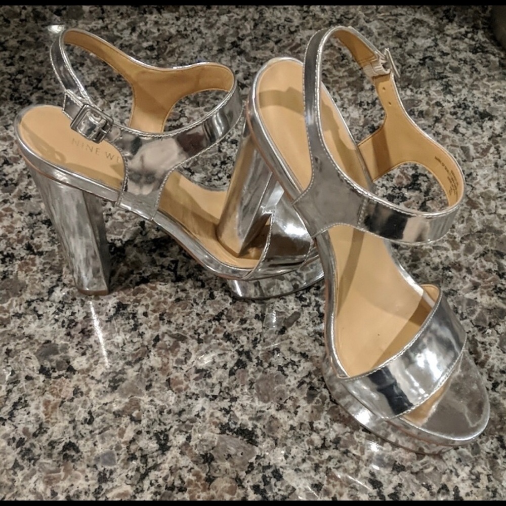 Nine West. Size 9.  Excellent condition.